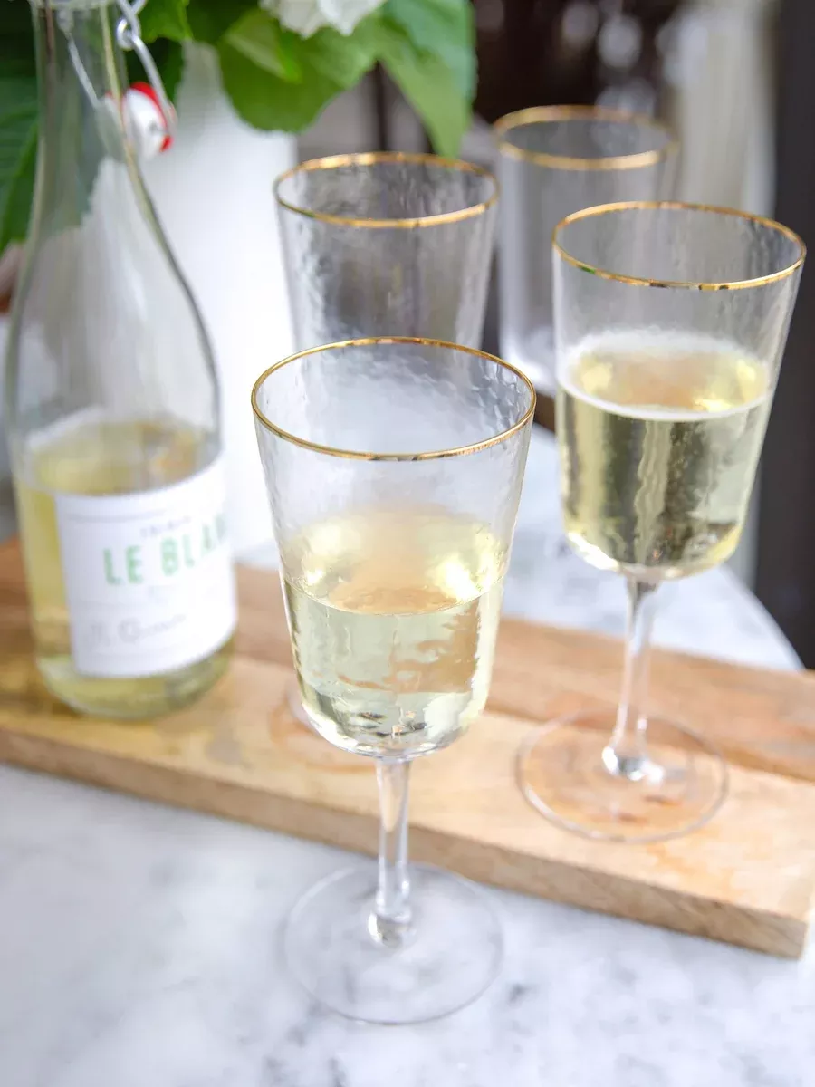 HAMMERED WINE GLASS